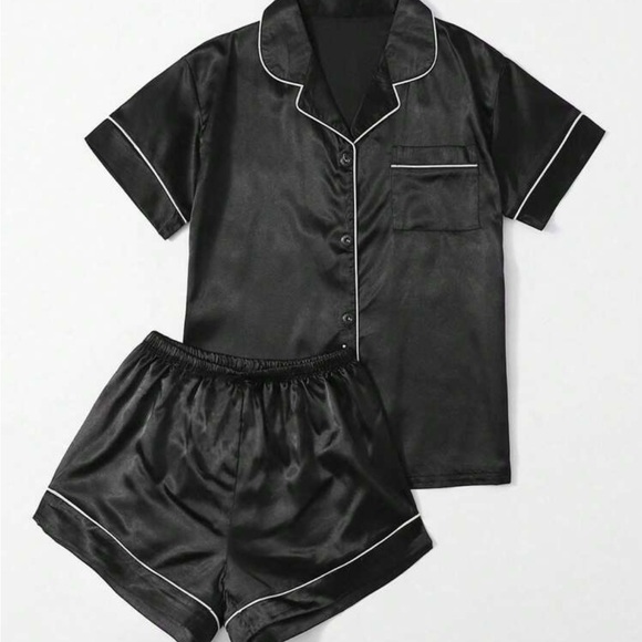 Women’s Black Satin Pajamas Set (Size 1XL) - Picture 5 of 5